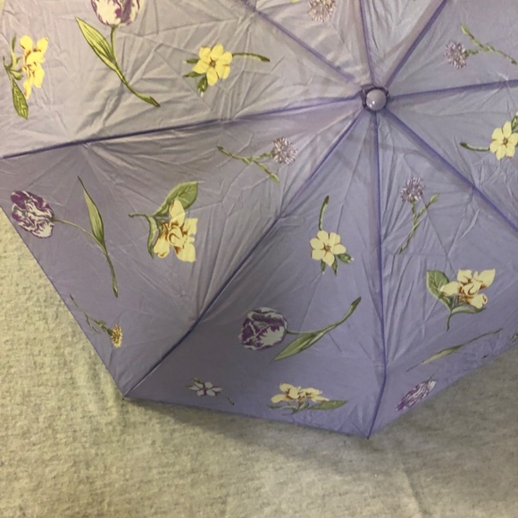 NWOT - Lovely Lavender Floral Umbrella - Picture 6 of 16